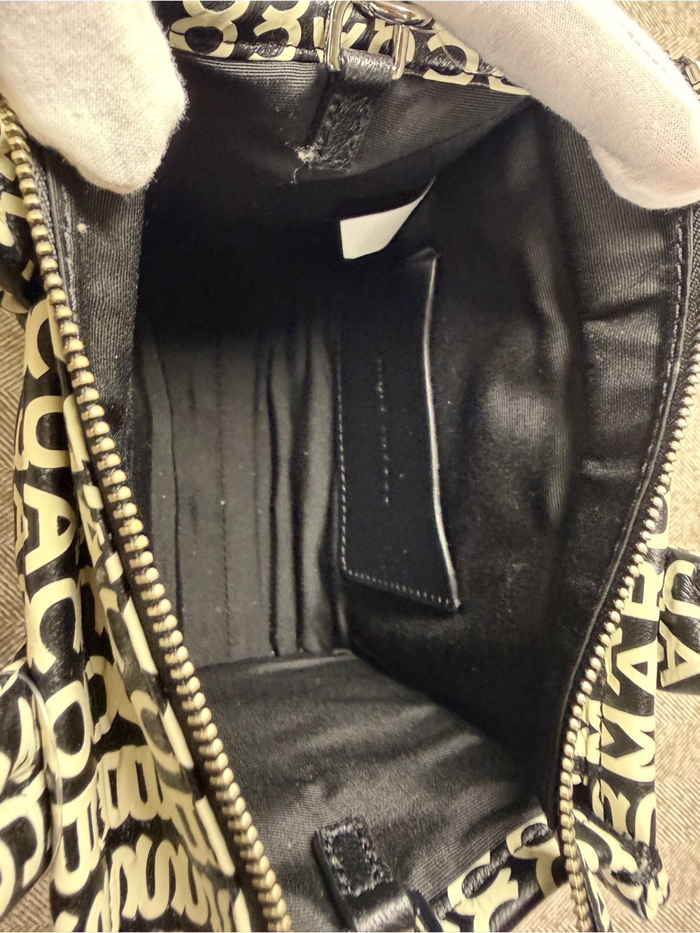 Marc Jacobs Monogram Leather Crossbody Tote Bag in White & Black - Picture 10 of 16